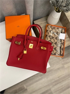 {{productViewItem.photos[photoViewList.activeNavIndex].Alt || productViewItem.photos[photoViewList.activeNavIndex].Description || 'Сумка Hermes Birkin 30 см'}}