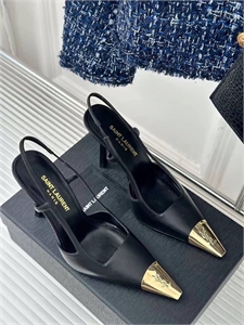 {{productViewItem.photos[photoViewList.activeNavIndex].Alt || productViewItem.photos[photoViewList.activeNavIndex].Description || 'Туфли YSL'}}
