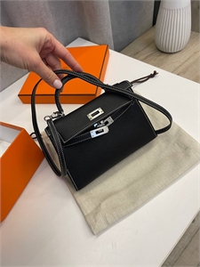 {{productViewItem.photos[photoViewList.activeNavIndex].Alt || productViewItem.photos[photoViewList.activeNavIndex].Description || 'Сумка  Hermes Kelly mini'}}