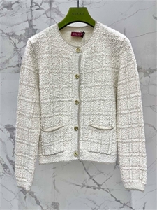 {{productViewItem.photos[photoViewList.activeNavIndex].Alt || productViewItem.photos[photoViewList.activeNavIndex].Description || 'Кардиган GUCCI'}}