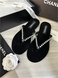 {{productViewItem.photos[photoViewList.activeNavIndex].Alt || productViewItem.photos[photoViewList.activeNavIndex].Description || 'Сланцы CHANEL'}}