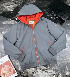 {{productViewItem.photos[photoViewList.activeNavIndex].Alt || productViewItem.photos[photoViewList.activeNavIndex].Description || 'Ветровка Hermes'}}