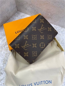 {{productViewItem.photos[photoViewList.activeNavIndex].Alt || productViewItem.photos[photoViewList.activeNavIndex].Description || 'Обложка на паспорт LOUIS VUITTON'}}