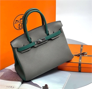 {{productViewItem.photos[photoViewList.activeNavIndex].Alt || productViewItem.photos[photoViewList.activeNavIndex].Description || 'Сумка HERMES'}}