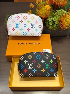 Косметичка LOUIS VUITTON 121556