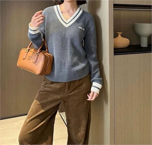 Свитер MIU MIU 121629