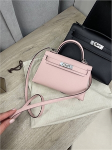 {{productViewItem.photos[photoViewList.activeNavIndex].Alt || productViewItem.photos[photoViewList.activeNavIndex].Description || 'Сумка Hermes Kelly mini'}}