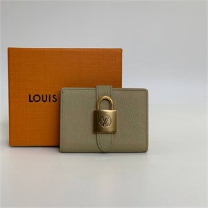 {{productViewItem.photos[photoViewList.activeNavIndex].Alt || productViewItem.photos[photoViewList.activeNavIndex].Description || 'Кошелек LOUIS VUITTON'}}