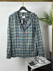 {{productViewItem.photos[photoViewList.activeNavIndex].Alt || productViewItem.photos[photoViewList.activeNavIndex].Description || 'Ветровка kiton'}}