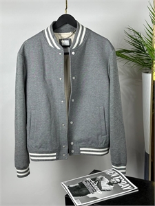 {{productViewItem.photos[photoViewList.activeNavIndex].Alt || productViewItem.photos[photoViewList.activeNavIndex].Description || 'Бомбер BC'}}