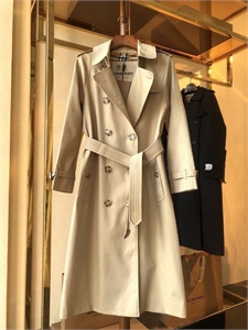 {{productViewItem.photos[photoViewList.activeNavIndex].Alt || productViewItem.photos[photoViewList.activeNavIndex].Description || 'Тренч BURBERRY'}}
