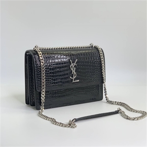 {{productViewItem.photos[photoViewList.activeNavIndex].Alt || productViewItem.photos[photoViewList.activeNavIndex].Description || 'Сумка YSL 22 см'}}