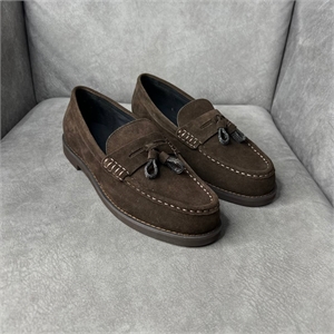 {{productViewItem.photos[photoViewList.activeNavIndex].Alt || productViewItem.photos[photoViewList.activeNavIndex].Description || 'Лоферы BRUNELLO CUCINELLI'}}
