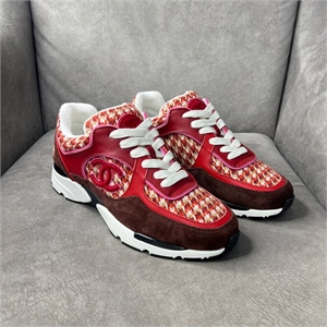 {{productViewItem.photos[photoViewList.activeNavIndex].Alt || productViewItem.photos[photoViewList.activeNavIndex].Description || 'Кроссовки CHANEL'}}