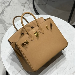 {{productViewItem.photos[photoViewList.activeNavIndex].Alt || productViewItem.photos[photoViewList.activeNavIndex].Description || 'Сумка HERMES'}}