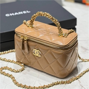 {{productViewItem.photos[photoViewList.activeNavIndex].Alt || productViewItem.photos[photoViewList.activeNavIndex].Description || 'Сумка CHANEL'}}