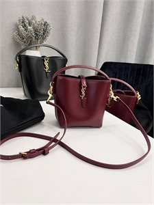 {{productViewItem.photos[photoViewList.activeNavIndex].Alt || productViewItem.photos[photoViewList.activeNavIndex].Description || 'Сумка YSL 16 см'}}