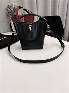 {{productViewItem.photos[photoViewList.activeNavIndex].Alt || productViewItem.photos[photoViewList.activeNavIndex].Description || 'Сумка YSL 20 см'}}