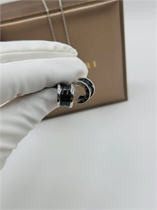 {{productViewItem.photos[photoViewList.activeNavIndex].Alt || productViewItem.photos[photoViewList.activeNavIndex].Description || 'Серьги BVLGARI'}}