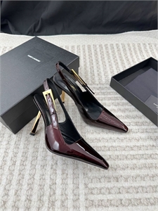 {{productViewItem.photos[photoViewList.activeNavIndex].Alt || productViewItem.photos[photoViewList.activeNavIndex].Description || 'Туфли YSL'}}