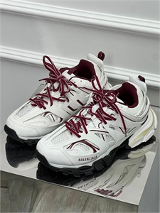 {{productViewItem.photos[photoViewList.activeNavIndex].Alt || productViewItem.photos[photoViewList.activeNavIndex].Description || 'Кроссовки BALENCIAGA'}}