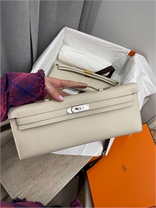{{productViewItem.photos[photoViewList.activeNavIndex].Alt || productViewItem.photos[photoViewList.activeNavIndex].Description || 'Сумка Hermes Kelly'}}
