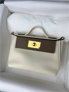 {{productViewItem.photos[photoViewList.activeNavIndex].Alt || productViewItem.photos[photoViewList.activeNavIndex].Description || 'Сумка HERMES'}}