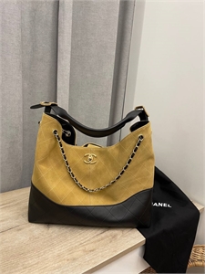 {{productViewItem.photos[photoViewList.activeNavIndex].Alt || productViewItem.photos[photoViewList.activeNavIndex].Description || 'Сумка Chanel'}}