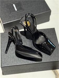{{productViewItem.photos[photoViewList.activeNavIndex].Alt || productViewItem.photos[photoViewList.activeNavIndex].Description || 'Туфли YSL'}}