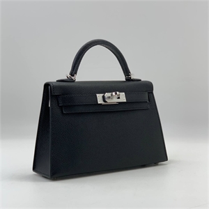 {{productViewItem.photos[photoViewList.activeNavIndex].Alt || productViewItem.photos[photoViewList.activeNavIndex].Description || 'Сумка HERMES 19 см'}}