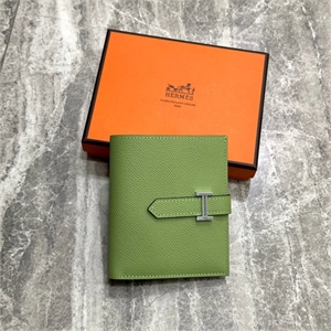 {{productViewItem.photos[photoViewList.activeNavIndex].Alt || productViewItem.photos[photoViewList.activeNavIndex].Description || 'Кошелек HERMES'}}