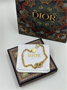 {{productViewItem.photos[photoViewList.activeNavIndex].Alt || productViewItem.photos[photoViewList.activeNavIndex].Description || 'Браслет  DIOR'}}