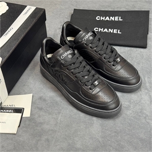 {{productViewItem.photos[photoViewList.activeNavIndex].Alt || productViewItem.photos[photoViewList.activeNavIndex].Description || 'Кроссовки CHANEL'}}