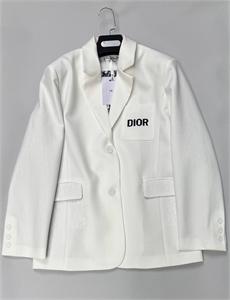 {{productViewItem.photos[photoViewList.activeNavIndex].Alt || productViewItem.photos[photoViewList.activeNavIndex].Description || 'Пиджак DIOR'}}