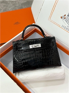 {{productViewItem.photos[photoViewList.activeNavIndex].Alt || productViewItem.photos[photoViewList.activeNavIndex].Description || 'Сумка HERMES'}}