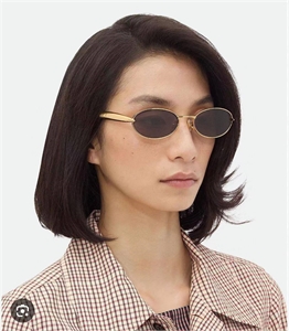 {{productViewItem.photos[photoViewList.activeNavIndex].Alt || productViewItem.photos[photoViewList.activeNavIndex].Description || 'Очки  BOTTEGA VENETA'}}
