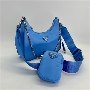 {{productViewItem.photos[photoViewList.activeNavIndex].Alt || productViewItem.photos[photoViewList.activeNavIndex].Description || 'Сумка PRADA Нейлон'}}