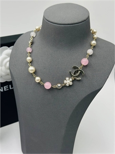 {{productViewItem.photos[photoViewList.activeNavIndex].Alt || productViewItem.photos[photoViewList.activeNavIndex].Description || 'Чокер CHANEL'}}