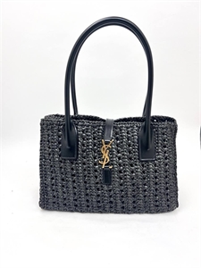 {{productViewItem.photos[photoViewList.activeNavIndex].Alt || productViewItem.photos[photoViewList.activeNavIndex].Description || 'Сумка YSL'}}