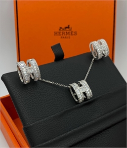 {{productViewItem.photos[photoViewList.activeNavIndex].Alt || productViewItem.photos[photoViewList.activeNavIndex].Description || 'Подвеска HERMES'}}