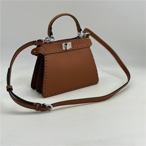 {{productViewItem.photos[photoViewList.activeNavIndex].Alt || productViewItem.photos[photoViewList.activeNavIndex].Description || 'Сумка FENDI 20 см'}}