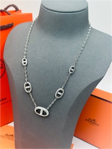 {{productViewItem.photos[photoViewList.activeNavIndex].Alt || productViewItem.photos[photoViewList.activeNavIndex].Description || 'Колье HERMES Серебро 925 п'}}