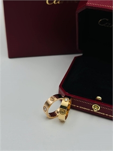 {{productViewItem.photos[photoViewList.activeNavIndex].Alt || productViewItem.photos[photoViewList.activeNavIndex].Description || 'Кольцо Cartier'}}