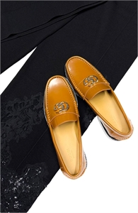 {{productViewItem.photos[photoViewList.activeNavIndex].Alt || productViewItem.photos[photoViewList.activeNavIndex].Description || 'Лоферы GUCCI'}}