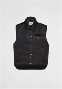{{productViewItem.photos[photoViewList.activeNavIndex].Alt || productViewItem.photos[photoViewList.activeNavIndex].Description || 'Жилет PRADA'}}