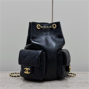 {{productViewItem.photos[photoViewList.activeNavIndex].Alt || productViewItem.photos[photoViewList.activeNavIndex].Description || 'Рюкзак CHANEL'}}