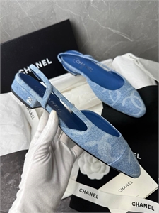 {{productViewItem.photos[photoViewList.activeNavIndex].Alt || productViewItem.photos[photoViewList.activeNavIndex].Description || 'Слингбек  CHANEL'}}