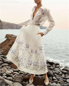{{productViewItem.photos[photoViewList.activeNavIndex].Alt || productViewItem.photos[photoViewList.activeNavIndex].Description || 'Костюм ZIMMERMANN'}}
