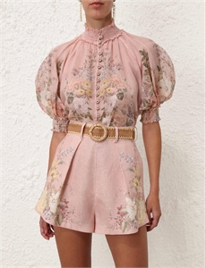 {{productViewItem.photos[photoViewList.activeNavIndex].Alt || productViewItem.photos[photoViewList.activeNavIndex].Description || 'Костюм ZIMMERMANN'}}