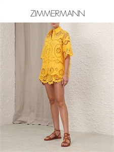 {{productViewItem.photos[photoViewList.activeNavIndex].Alt || productViewItem.photos[photoViewList.activeNavIndex].Description || 'Костюм Zimmermann'}}